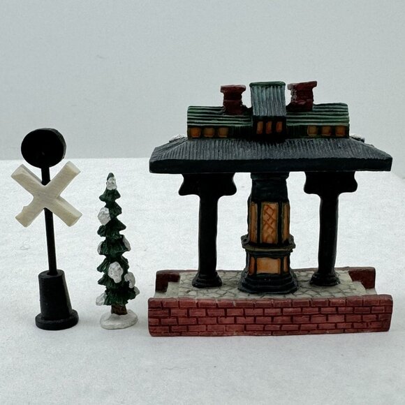 Vintage 1996 Dickens Sugar Creek County Mini Christmas Village Accessories 8 Pcs - Picture 5 of 14